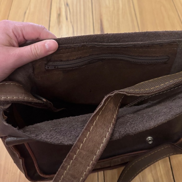 Leather messenger bag - Picture 4 of 7